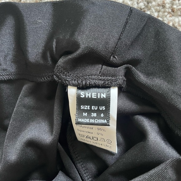 Shein Black Leggings w/Mesh - Picture 4 of 5